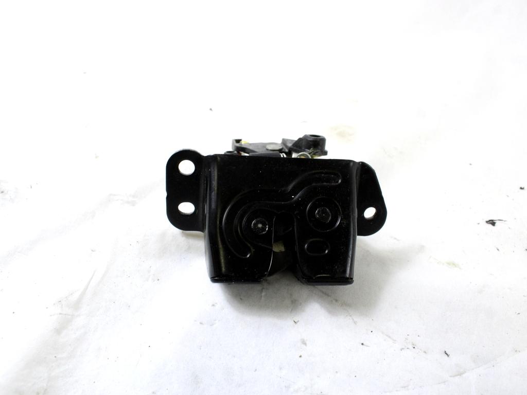 ZAKLEPANJE PRTLJA?NIH VRAT  OEM N. 812301J010 ORIGINAL REZERVNI DEL HYUNDAI I20 PB PBT MK1 (2008 - 2012)BENZINA/GPL LETNIK 2010