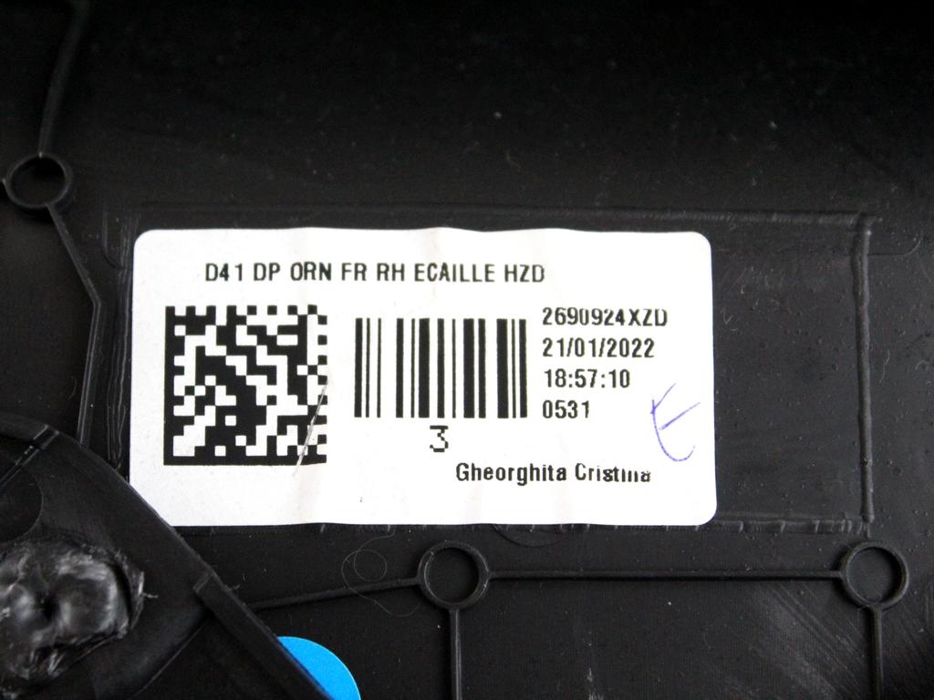 NOTRANJA OBLOGA SPREDNJIH VRAT OEM N. PNADPDSDS4MK2BR5P ORIGINAL REZERVNI DEL DS DS4 D41 MK2 (DAL 2021)IBRIDO (ELETRICO-BENZINA) LETNIK 2022