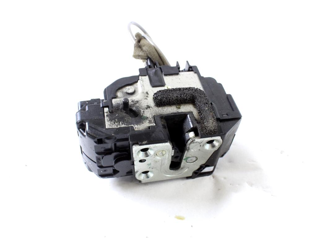 CENTRALNO ZAKLEPANJE ZADNJIH DESNIH VRAT OEM N. 82500JD90C ORIGINAL REZERVNI DEL NISSAN QASHQAI J10E (03/2010 - 2013) DIESEL LETNIK 2010