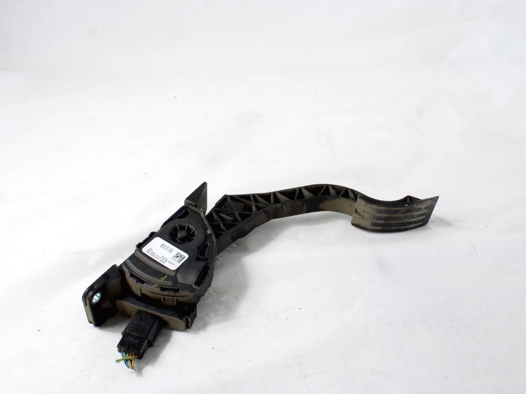 PEDALI OEM N. AV61-9F836-AB ORIGINAL REZERVNI DEL FORD CMAX GRAND CMAX MK2 DXA-CB7 DXA-CEU (2010 - 03/2015) DIESEL LETNIK 2015