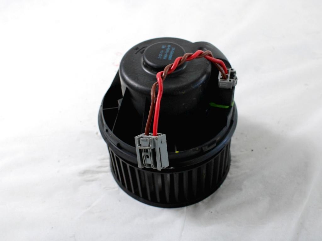 VENTILATOR  KABINE  OEM N. AV6N-18456-AA ORIGINAL REZERVNI DEL FORD CMAX GRAND CMAX MK2 DXA-CB7 DXA-CEU (2010 - 03/2015) DIESEL LETNIK 2015