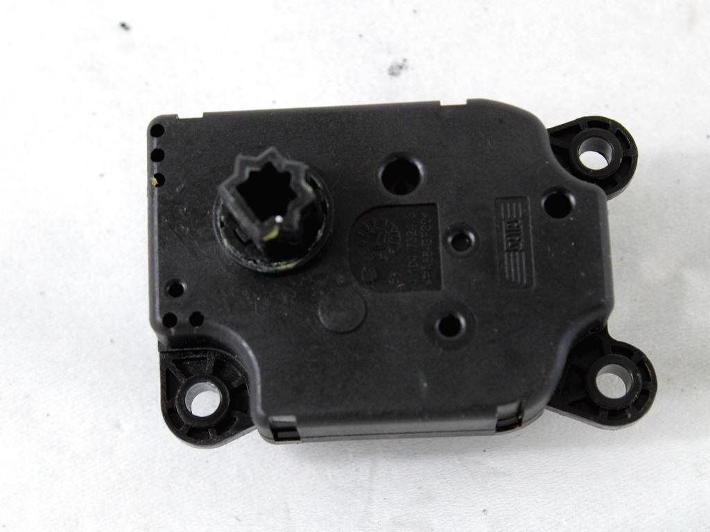 MOTORCEK OGREVANJA OEM N. AV6N-19E616-AA ORIGINAL REZERVNI DEL FORD CMAX GRAND CMAX MK2 DXA-CB7 DXA-CEU (2010 - 03/2015) DIESEL LETNIK 2015