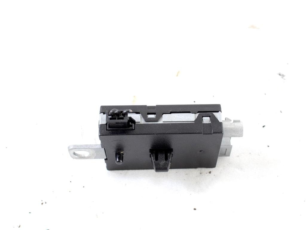 OJACEVALEC / ANTENA OEM N. 7CP1-18C847-CA ORIGINAL REZERVNI DEL FORD CMAX GRAND CMAX MK2 DXA-CB7 DXA-CEU (2010 - 03/2015) DIESEL LETNIK 2015