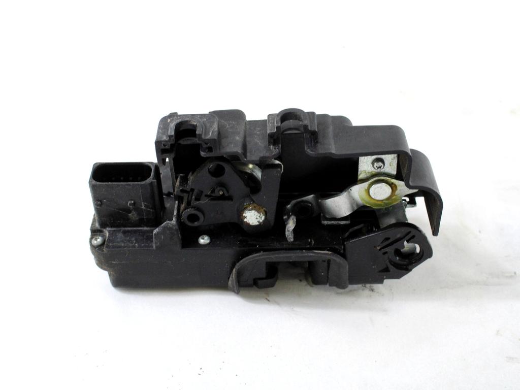 CENTRALNO ZAKLEPANJE PREDNIH LEVIH VRAT OEM N. 96624160 ORIGINAL REZERVNI DEL CHEVROLET CAPTIVA MK1 C100 (2006 - 2011) DIESEL LETNIK 2008