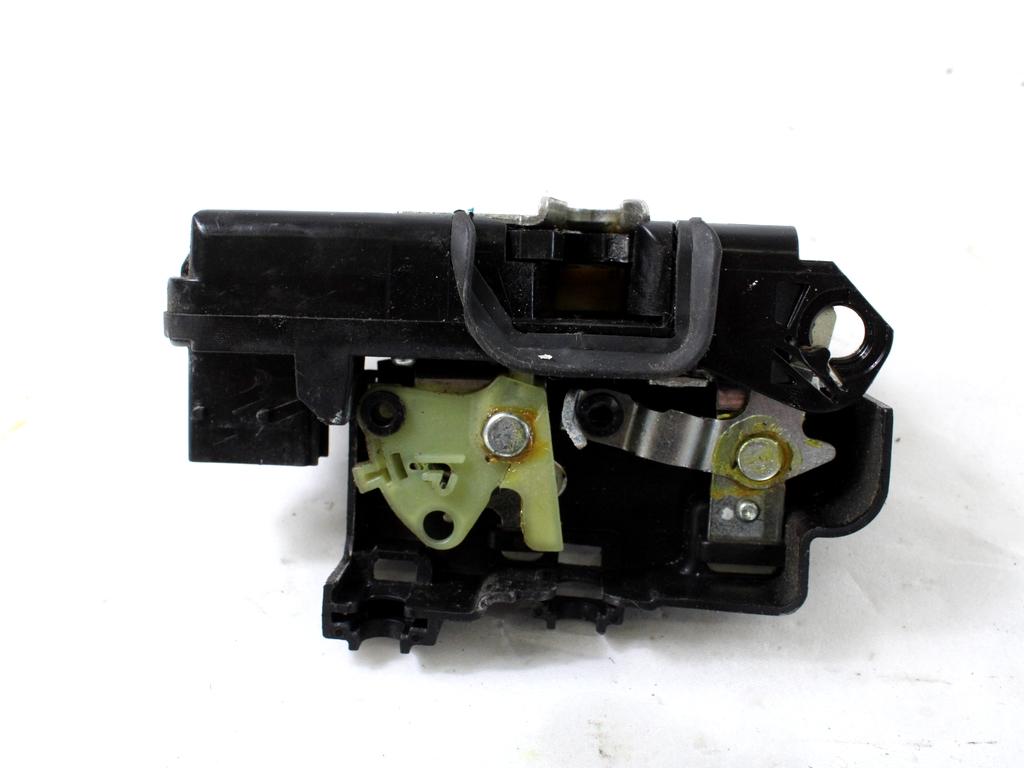 CENTRALNI ZAKLEP SPREDNJIH VRAT  OEM N. 96624245 ORIGINAL REZERVNI DEL CHEVROLET CAPTIVA MK1 C100 (2006 - 2011) DIESEL LETNIK 2008