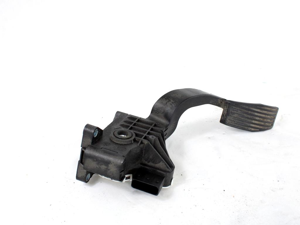 PEDALI OEM N. 55702020 ORIGINAL REZERVNI DEL FIAT PUNTO 199 MK3 (2011 - 2017)BENZINA LETNIK 2016