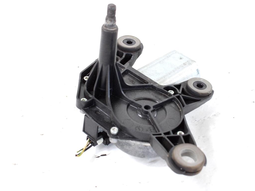 MOTORCEK ZADNJEGA BRISALCA OEM N. 51757867 ORIGINAL REZERVNI DEL FIAT PUNTO 199 MK3 (2011 - 2017)BENZINA LETNIK 2016