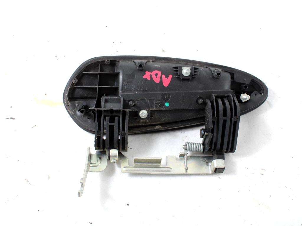 ZUNANJA KLJUKA SPREDNJA DESNA VRATA OEM N. 735498777 ORIGINAL REZERVNI DEL FIAT PUNTO 199 MK3 (2011 - 2017)BENZINA LETNIK 2016