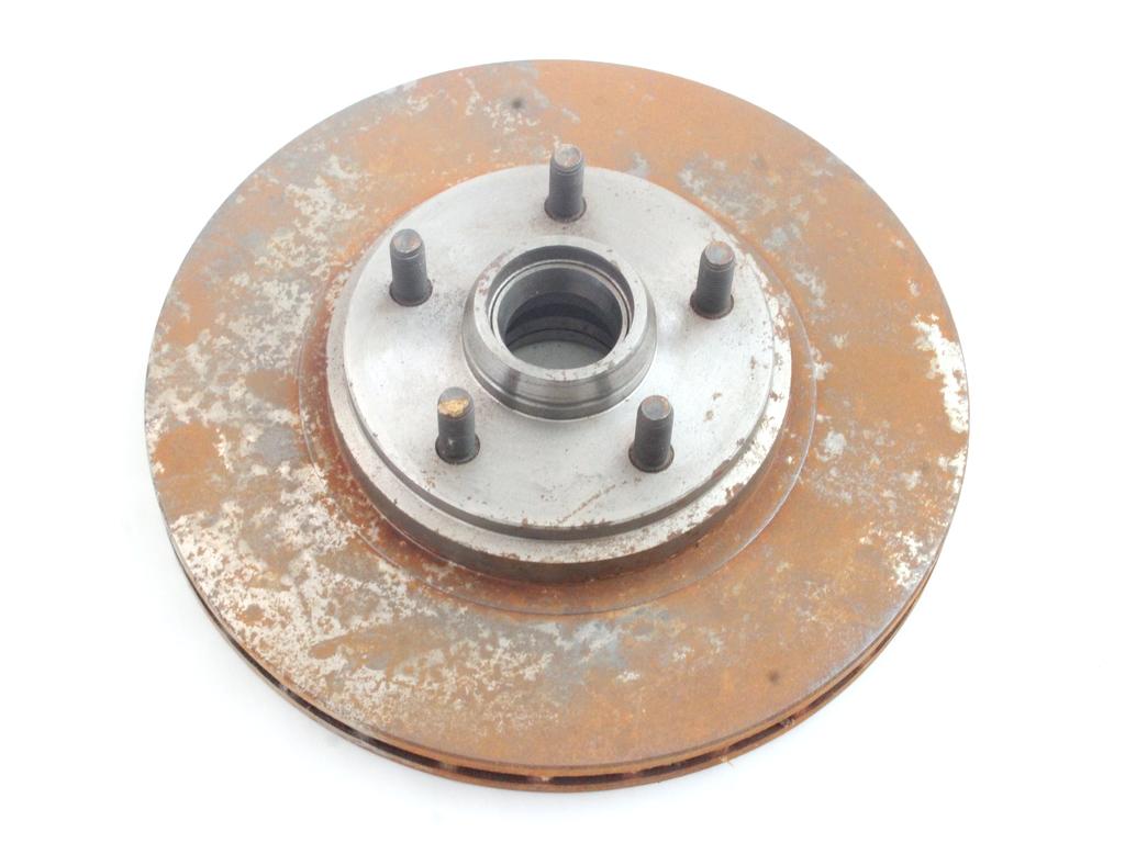 SPREDNJI ZAVORNI DISKI OEM N. 1330835 ORIGINAL REZERVNI DEL VOLVO 760 704 764 765 (1982 - 1993)DIESEL LETNIK 1988