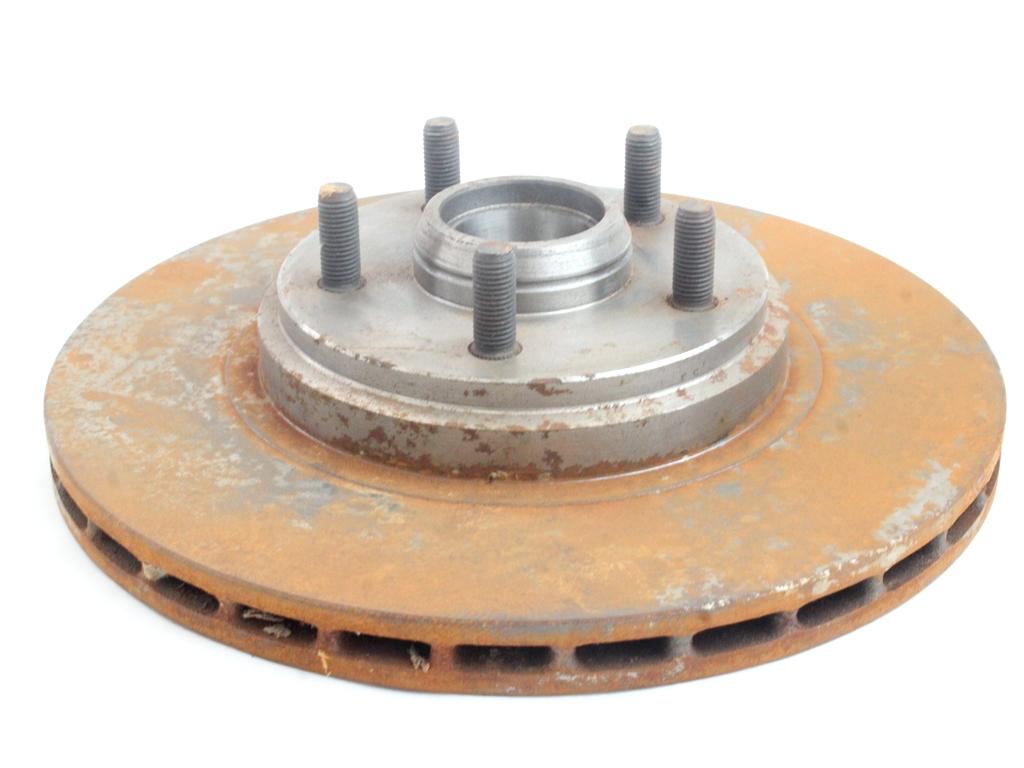 SPREDNJI ZAVORNI DISKI OEM N. 1330835 ORIGINAL REZERVNI DEL VOLVO 760 704 764 765 (1982 - 1993)DIESEL LETNIK 1988