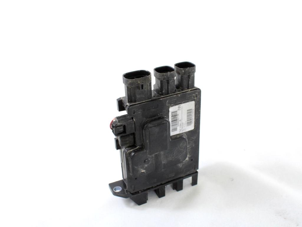 KONTROLNA ENOTA AKUMULATORJA  OEM N. 243800011R ORIGINAL REZERVNI DEL RENAULT MEGANE MK3 BZ0/1 B3 DZ0/1 KZ0/1 BER/SPORTOUR/ESTATE (2009 - 2015) DIESEL LETNIK 2011