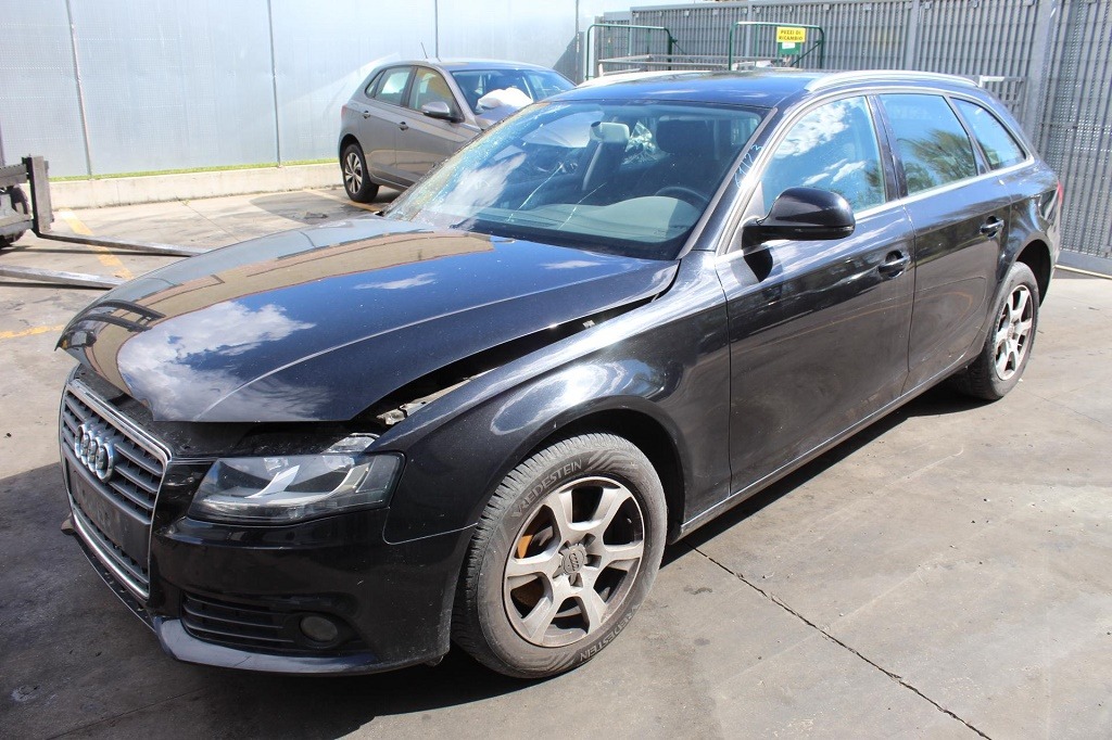 AUDI A4 B8 SW 2.0 D 105KW 6M 5P (2008) RICAMBI IN MAGAZZINO