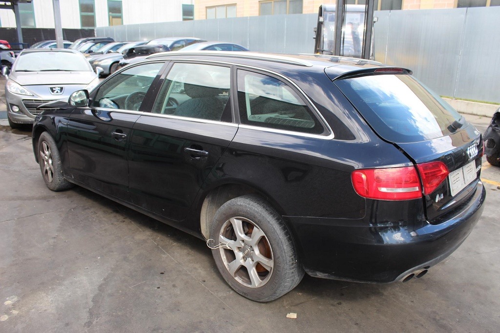 AUDI A4 B8 SW 2.0 D 105KW 6M 5P (2008) RICAMBI IN MAGAZZINO