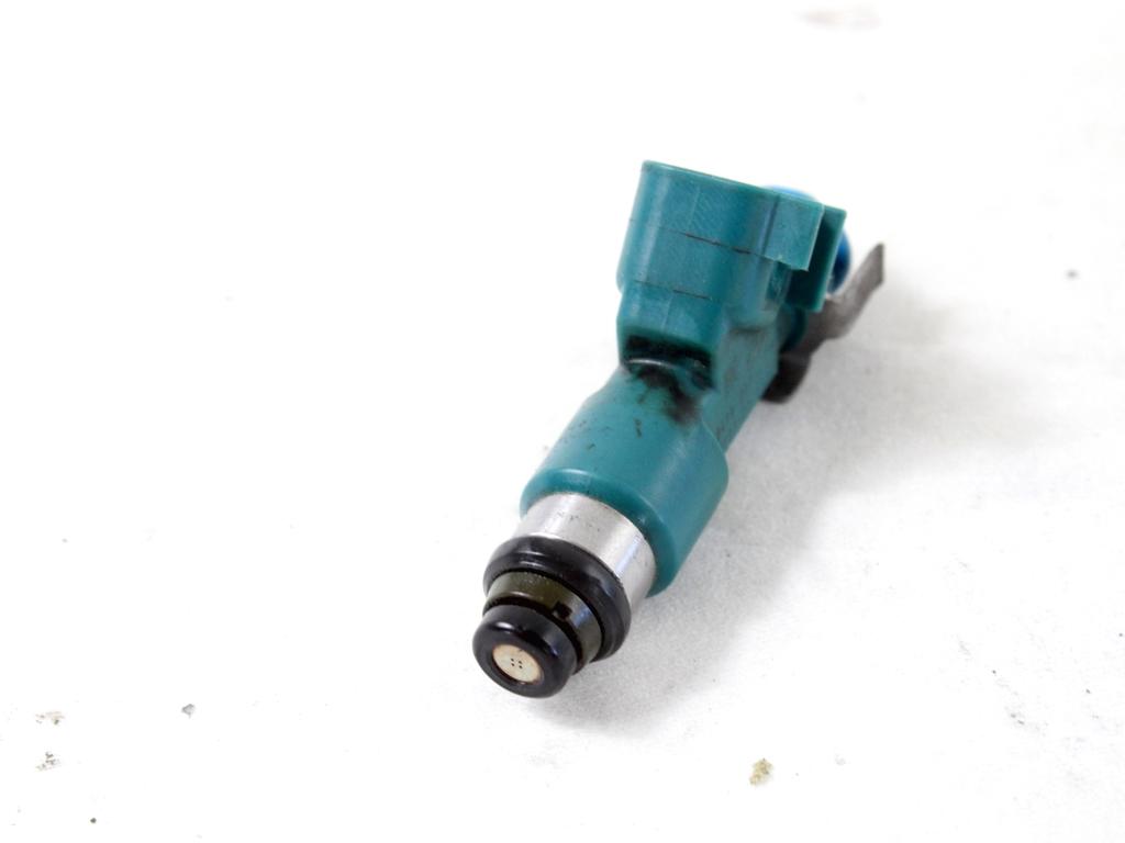 ENOJNI INJEKTOR OEM N. 6R83-C7C ORIGINAL REZERVNI DEL JAGUAR XF X250 MK1 (2008 - 2011)BENZINA LETNIK 2009