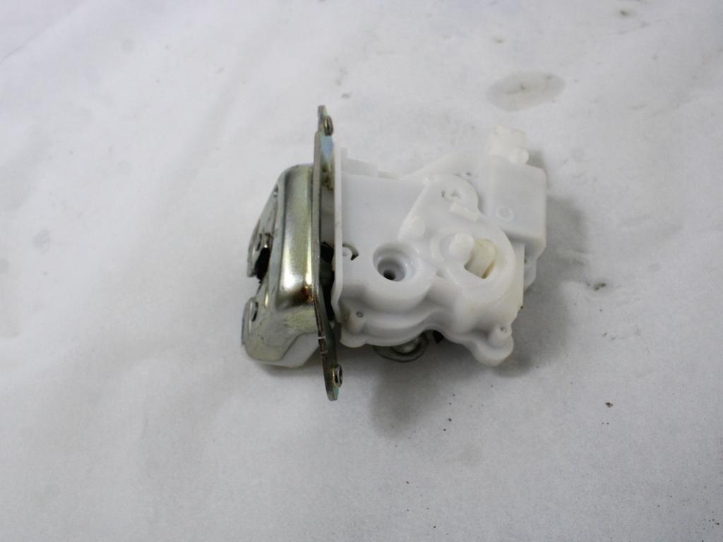 ZAKLEPANJE PRTLJA?NIH VRAT  OEM N. 8251062R11000 ORIGINAL REZERVNI DEL SUZUKI IGNIS MF MK3 (2016 - 2020)BENZINA LETNIK 2019