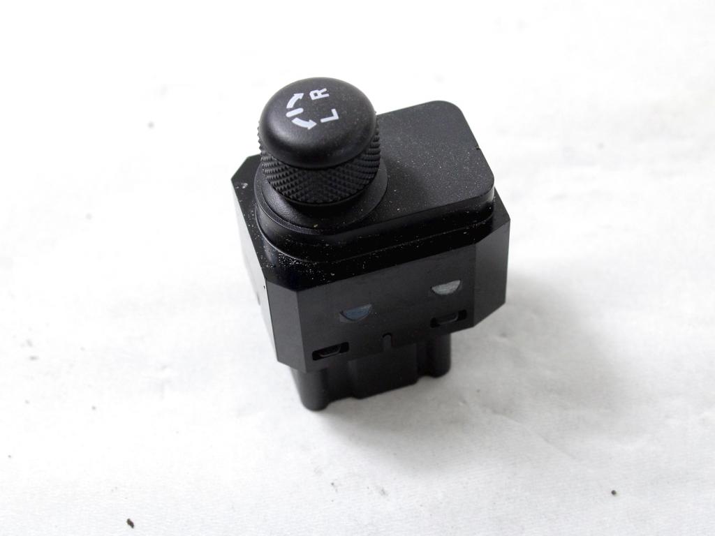 STIKALA ELEKTRICNIH OGLEDAL  OEM N. 3795062J21000 ORIGINAL REZERVNI DEL SUZUKI IGNIS MF MK3 (2016 - 2020)BENZINA LETNIK 2019