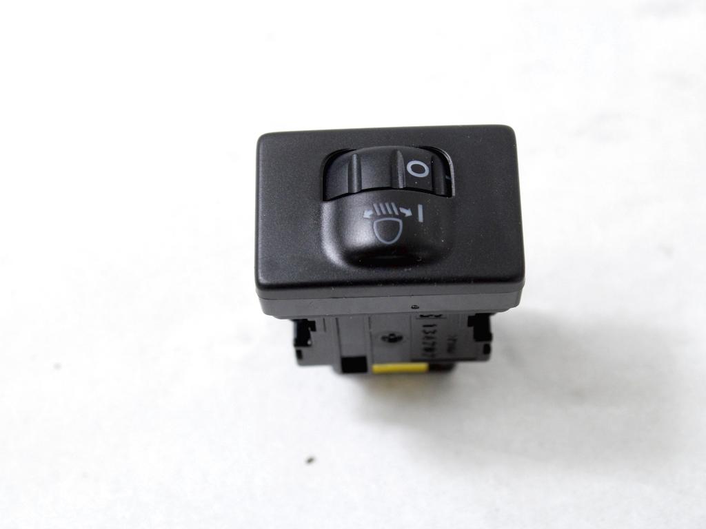 GLAVNO STIKALO LUCI OEM N. 3518081P00000 ORIGINAL REZERVNI DEL SUZUKI IGNIS MF MK3 (2016 - 2020)BENZINA LETNIK 2019