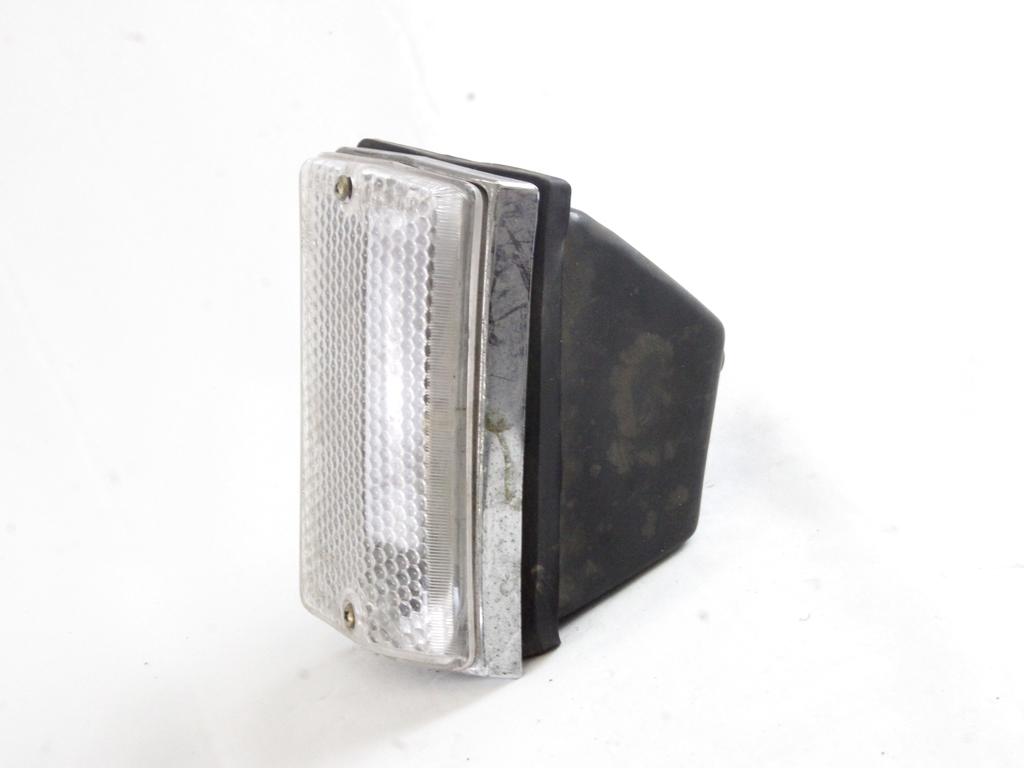 SPREDNJI INDIKATOR OEM N. 205005 ORIGINAL REZERVNI DEL FIAT 124 (1966 - 1974)BENZINA LETNIK 1966