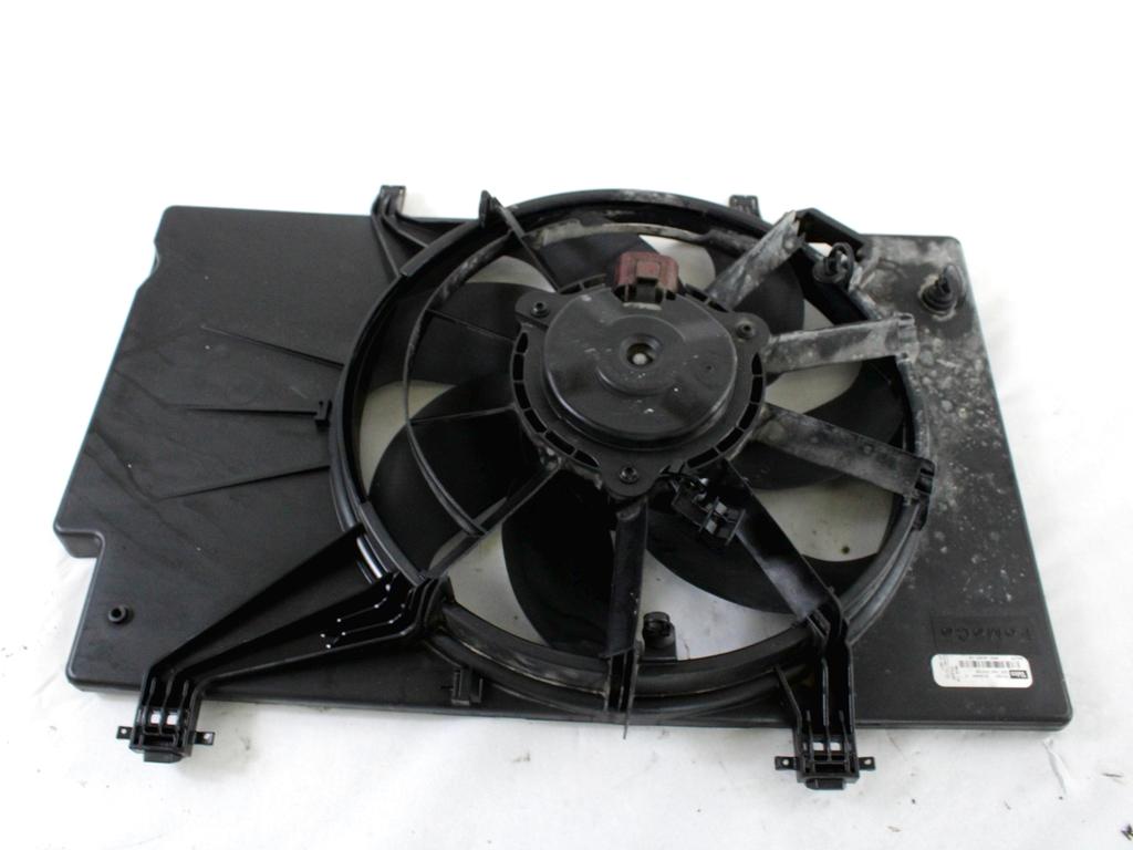 VENTILATOR HLADILNIKA OEM N. 8V51-8C607-CG ORIGINAL REZERVNI DEL FORD FIESTA CB1 CNN MK6 (09/2008 - 11/2012) DIESEL LETNIK 2010