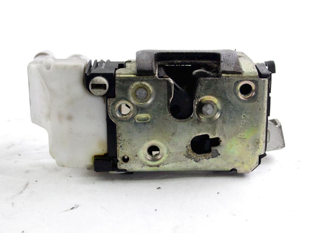 CENTRALNO ZAKLEPANJE ZADNJIH DESNIH VRAT OEM N. 46536067 ORIGINAL REZERVNI DEL FIAT PUNTO 188 MK2 R (2003 - 2011) DIESEL LETNIK 2006