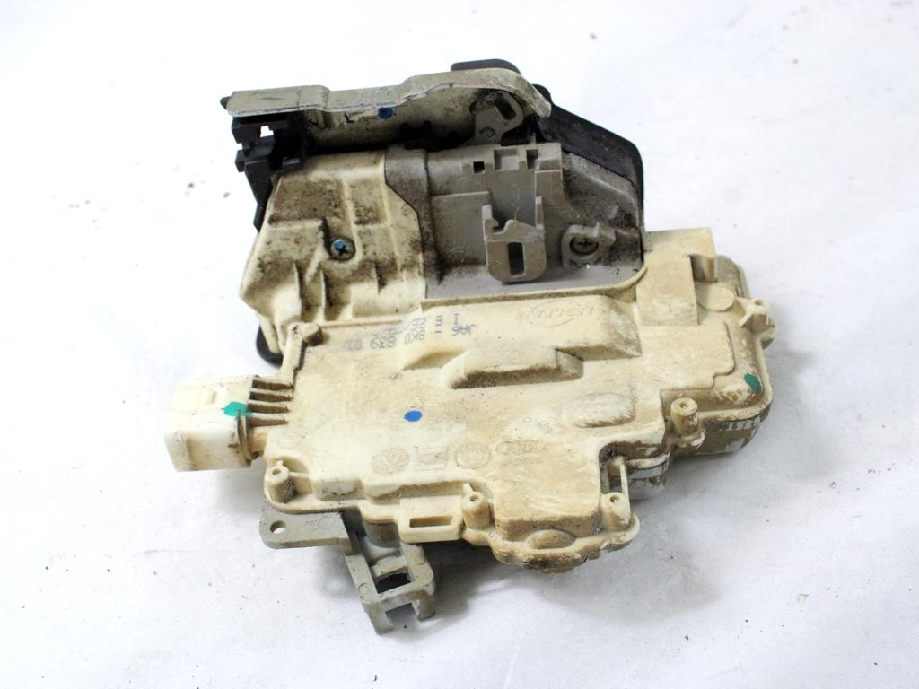 CENTRALNO ZAKLEPANJE ZADNJIH DESNIH VRAT OEM N. 8K0839016 ORIGINAL REZERVNI DEL AUDI A4 B8 8K2 BER/SW/CABRIO (2007 - 11/2015) DIESEL LETNIK 2008