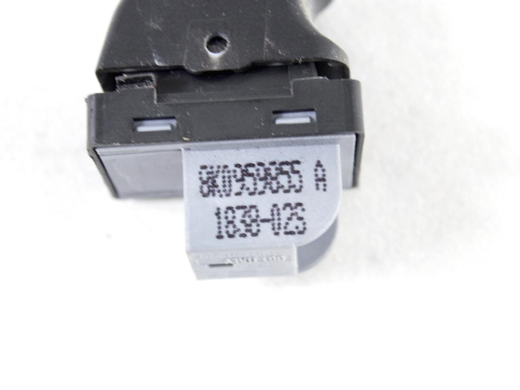 ZADNJE STIKALO OEM N. 8K0959855A ORIGINAL REZERVNI DEL AUDI A4 B8 8K2 BER/SW/CABRIO (2007 - 11/2015) DIESEL LETNIK 2008