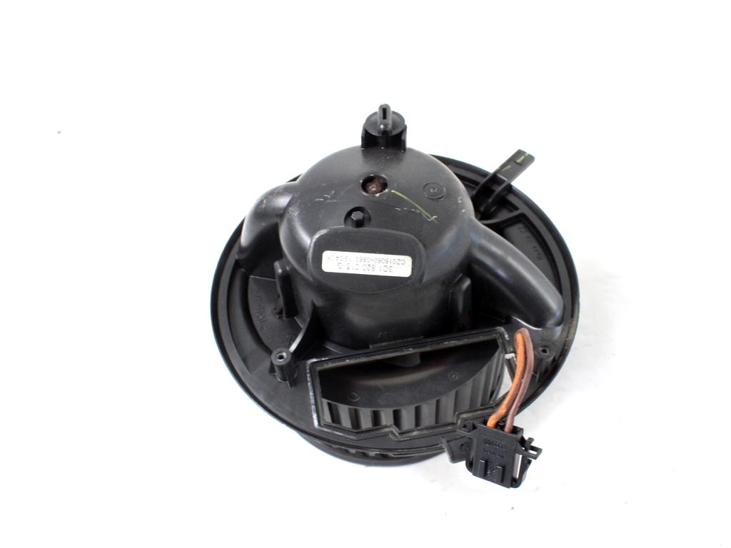 VENTILATOR  KABINE  OEM N. 3C1820015G ORIGINAL REZERVNI DEL VOLKSWAGEN GOLF V 1K1 1K5 MK5 BER/SW (02/2004-11/2008) DIESEL LETNIK 2006