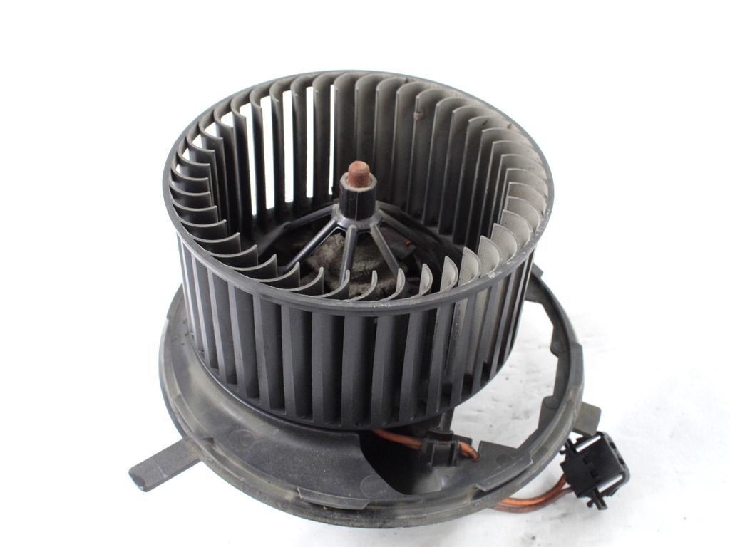 VENTILATOR  KABINE  OEM N. 3C1820015G ORIGINAL REZERVNI DEL VOLKSWAGEN GOLF V 1K1 1K5 MK5 BER/SW (02/2004-11/2008) DIESEL LETNIK 2006