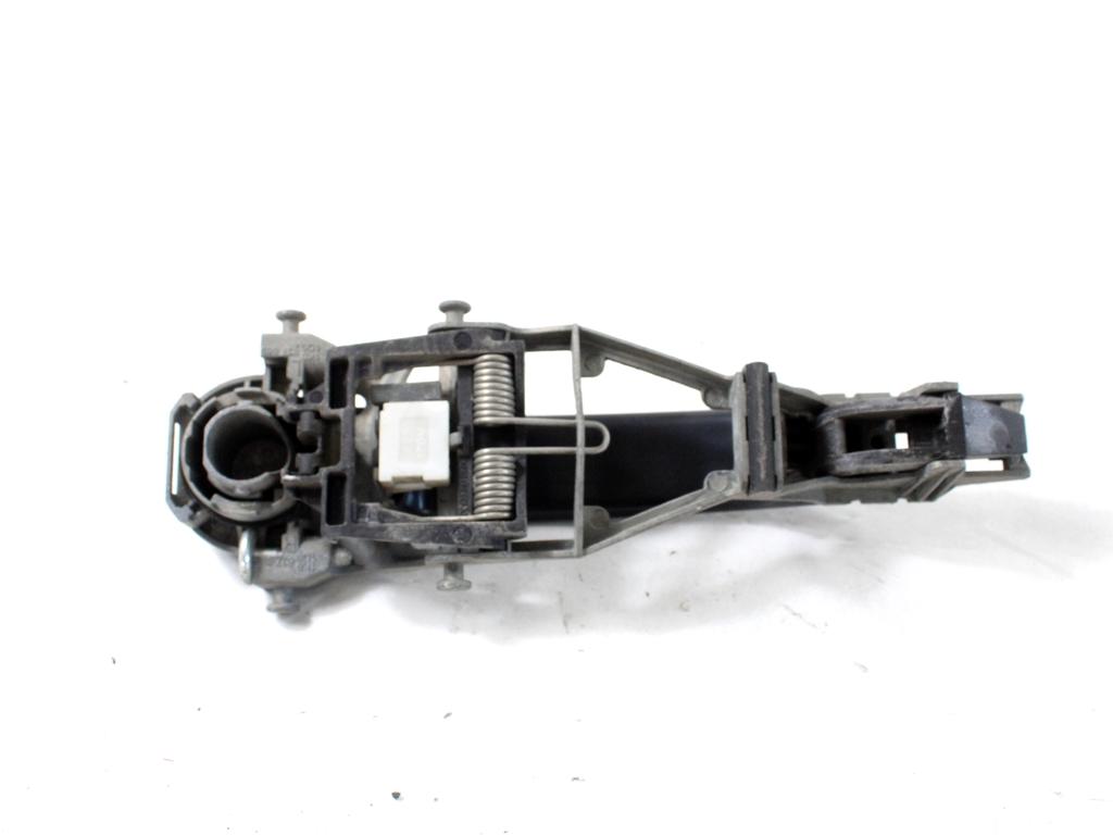 ZUNANJA KLJUKA SPREDNJA DESNA VRATA OEM N. 3B0837205F3FZ ORIGINAL REZERVNI DEL VOLKSWAGEN GOLF V 1K1 1K5 MK5 BER/SW (02/2004-11/2008) DIESEL LETNIK 2006