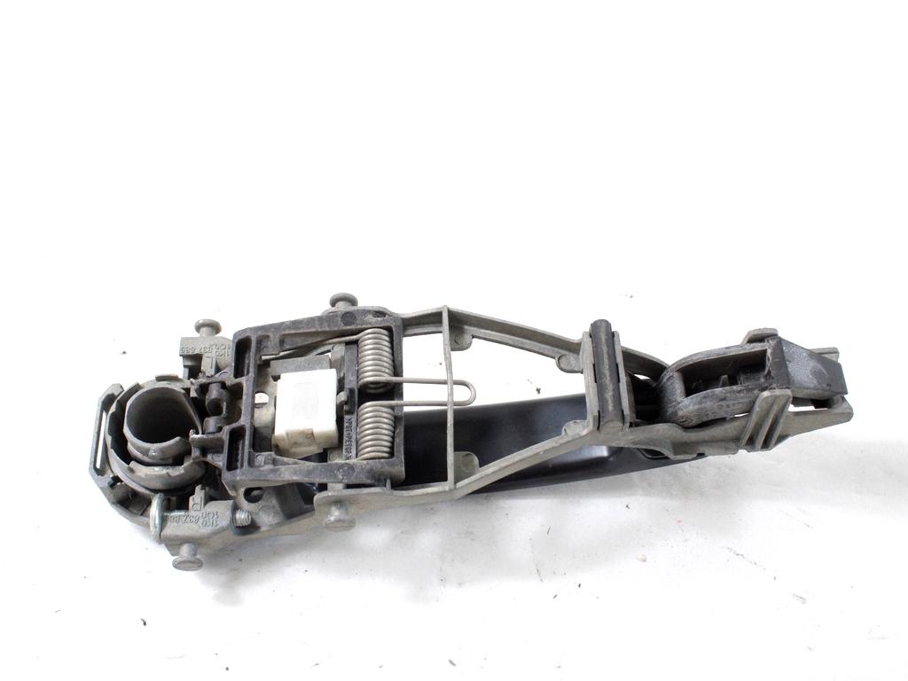 ZUNANJA KLJUKA SPREDNJA DESNA VRATA OEM N. 3B0837205F3FZ ORIGINAL REZERVNI DEL VOLKSWAGEN GOLF V 1K1 1K5 MK5 BER/SW (02/2004-11/2008) DIESEL LETNIK 2006