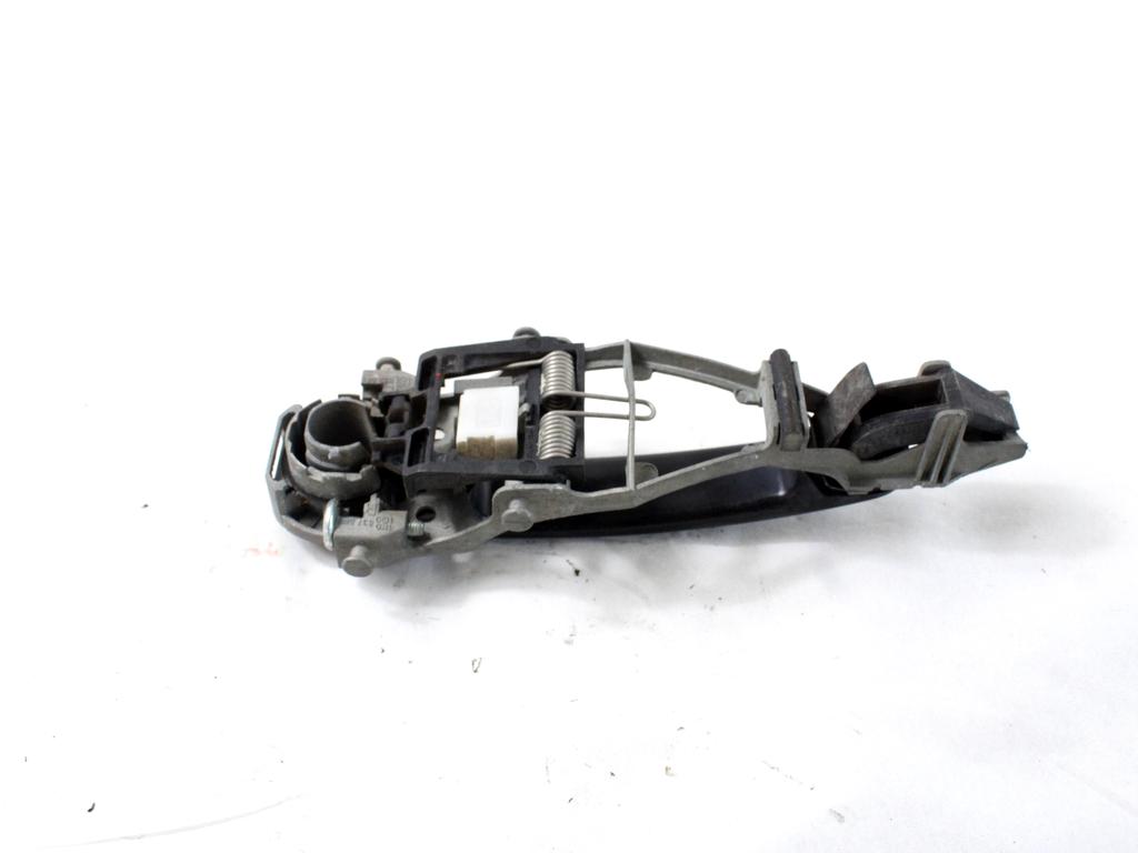 ZUNANJA KLJUKA ZADNJA DESNA VRATA OEM N. 3B0837205F3FZ ORIGINAL REZERVNI DEL VOLKSWAGEN GOLF V 1K1 1K5 MK5 BER/SW (02/2004-11/2008) DIESEL LETNIK 2006