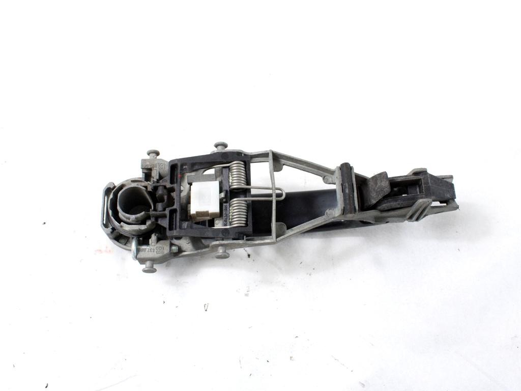 ZUNANJA KLJUKA ZADNJA DESNA VRATA OEM N. 3B0837205F3FZ ORIGINAL REZERVNI DEL VOLKSWAGEN GOLF V 1K1 1K5 MK5 BER/SW (02/2004-11/2008) DIESEL LETNIK 2006