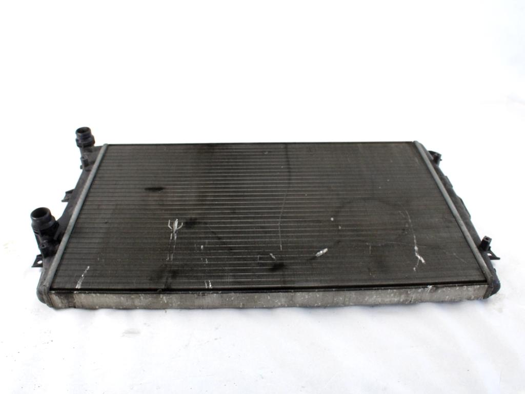 RADIATOR VODE OEM N. 1K0121253AA ORIGINAL REZERVNI DEL VOLKSWAGEN GOLF V 1K1 1K5 MK5 BER/SW (02/2004-11/2008) DIESEL LETNIK 2006