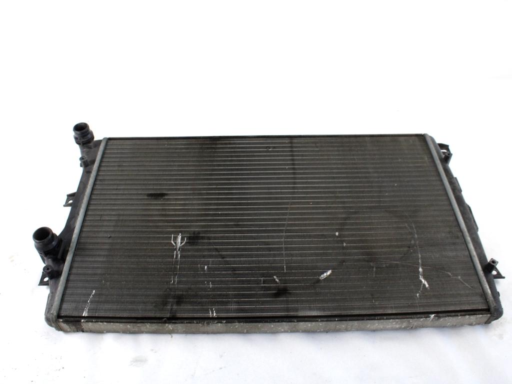 RADIATOR VODE OEM N. 1K0121253AA ORIGINAL REZERVNI DEL VOLKSWAGEN GOLF V 1K1 1K5 MK5 BER/SW (02/2004-11/2008) DIESEL LETNIK 2006