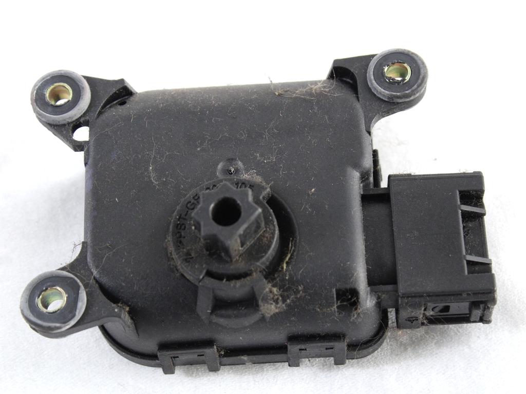 MOTORCEK OGREVANJA OEM N. 132801163 ORIGINAL REZERVNI DEL RENAULT SCENIC JA0/1 FA0 MK1 R (1999 - 2003) DIESEL LETNIK 2001