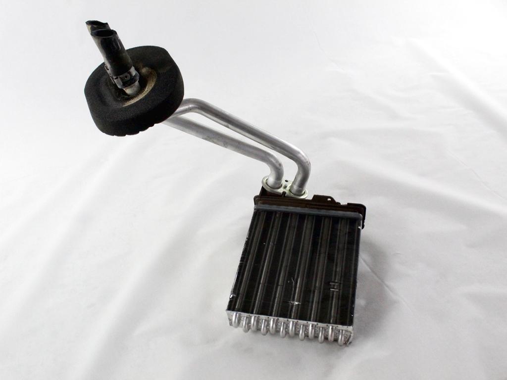 GRELEC RADIATORJA OEM N. 6001547484 ORIGINAL REZERVNI DEL DACIA SANDERO MK1 (2008 - 2012) BENZINA/GPL LETNIK 2010