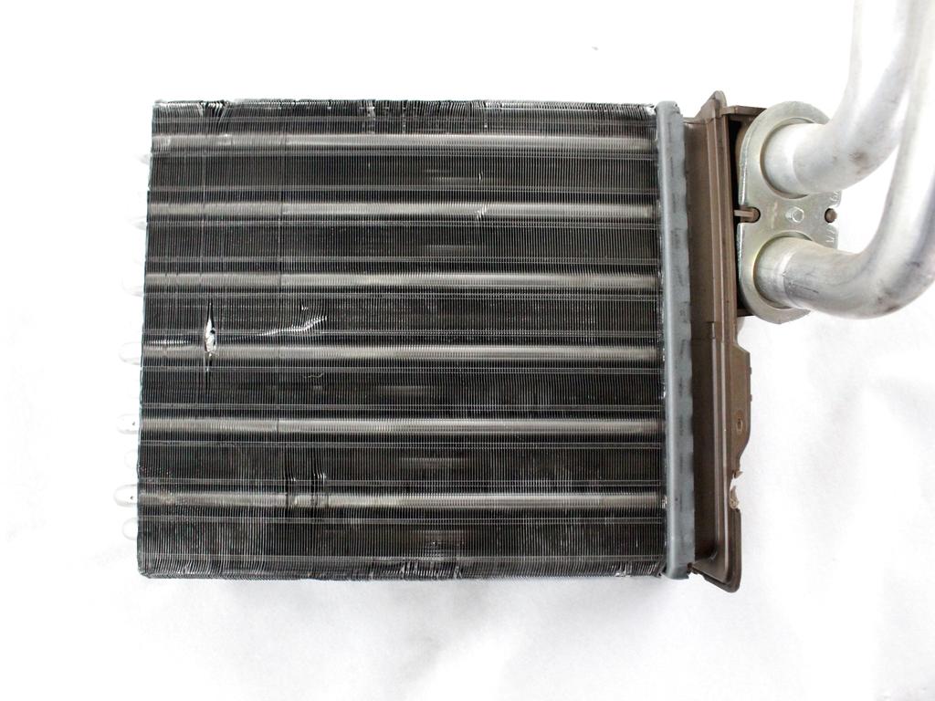 GRELEC RADIATORJA OEM N. 6001547484 ORIGINAL REZERVNI DEL DACIA SANDERO MK1 (2008 - 2012) BENZINA/GPL LETNIK 2010