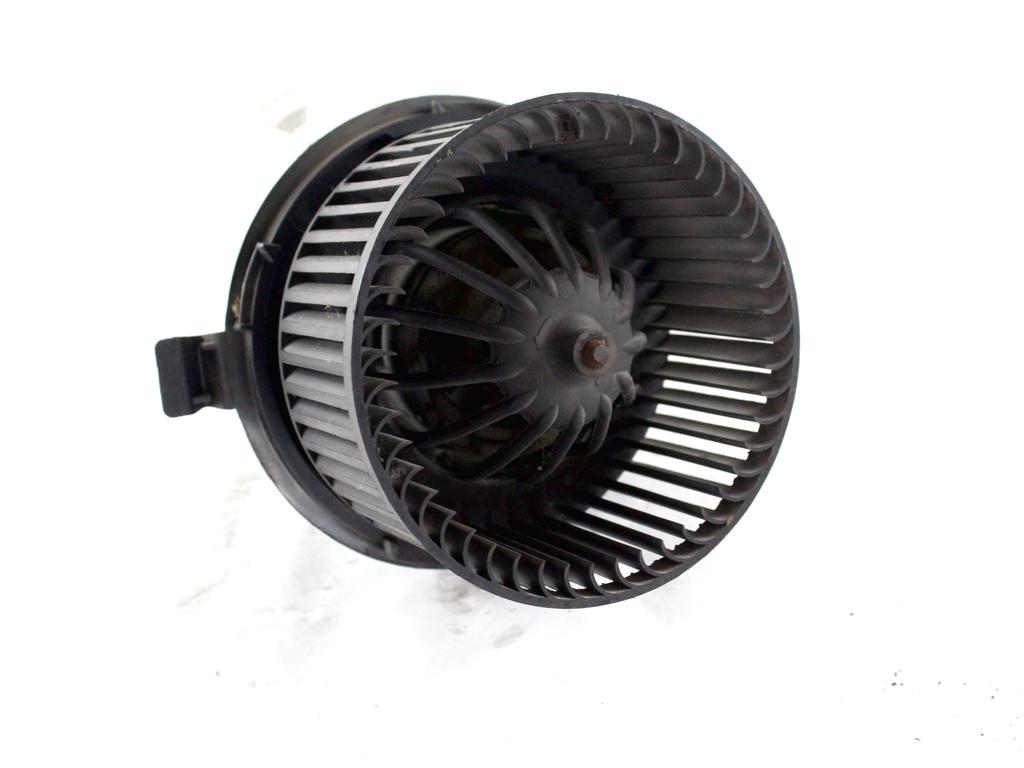 VENTILATOR  KABINE  OEM N. 8200486105 ORIGINAL REZERVNI DEL DACIA SANDERO MK1 (2008 - 2012) BENZINA/GPL LETNIK 2010