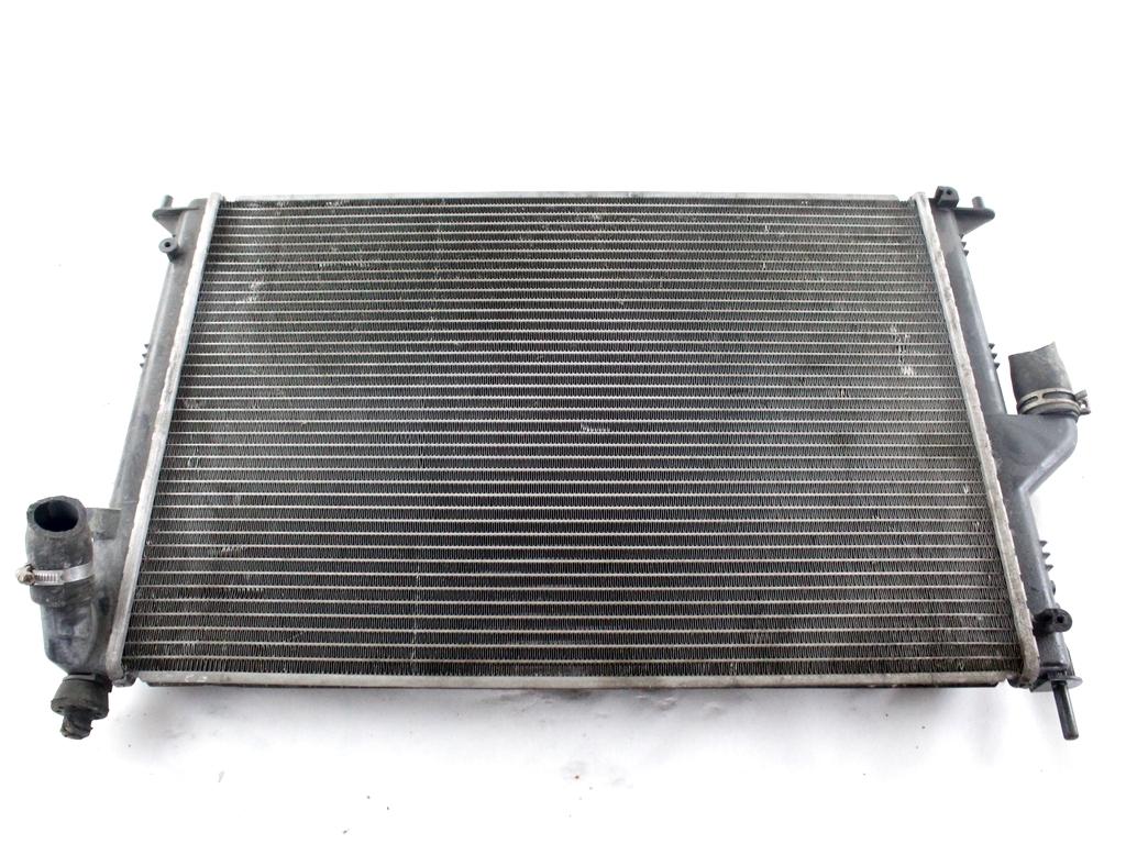 RADIATOR VODE OEM N. 8200735039 ORIGINAL REZERVNI DEL DACIA SANDERO MK1 (2008 - 2012) BENZINA/GPL LETNIK 2010