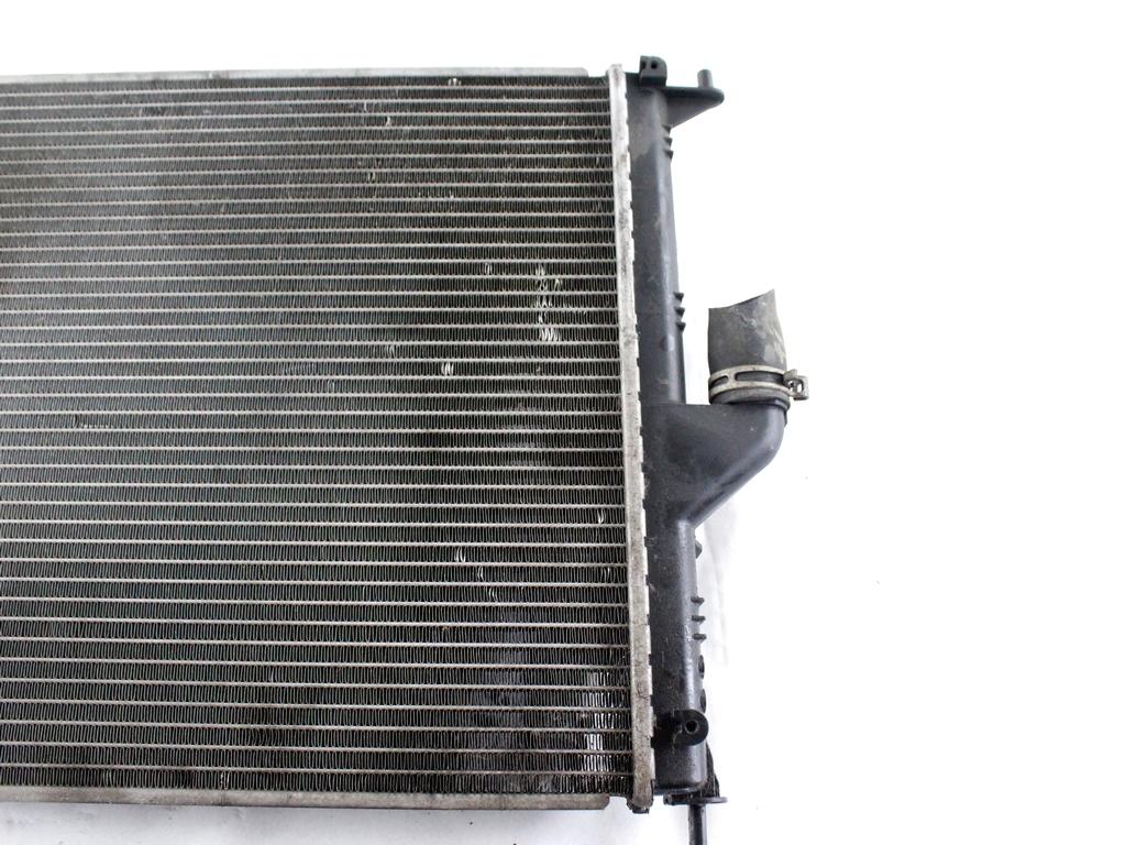 RADIATOR VODE OEM N. 8200735039 ORIGINAL REZERVNI DEL DACIA SANDERO MK1 (2008 - 2012) BENZINA/GPL LETNIK 2010