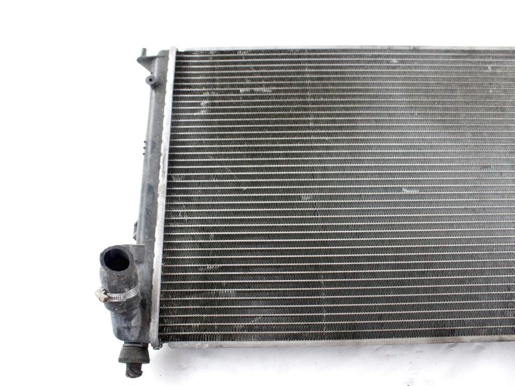 RADIATOR VODE OEM N. 8200735039 ORIGINAL REZERVNI DEL DACIA SANDERO MK1 (2008 - 2012) BENZINA/GPL LETNIK 2010