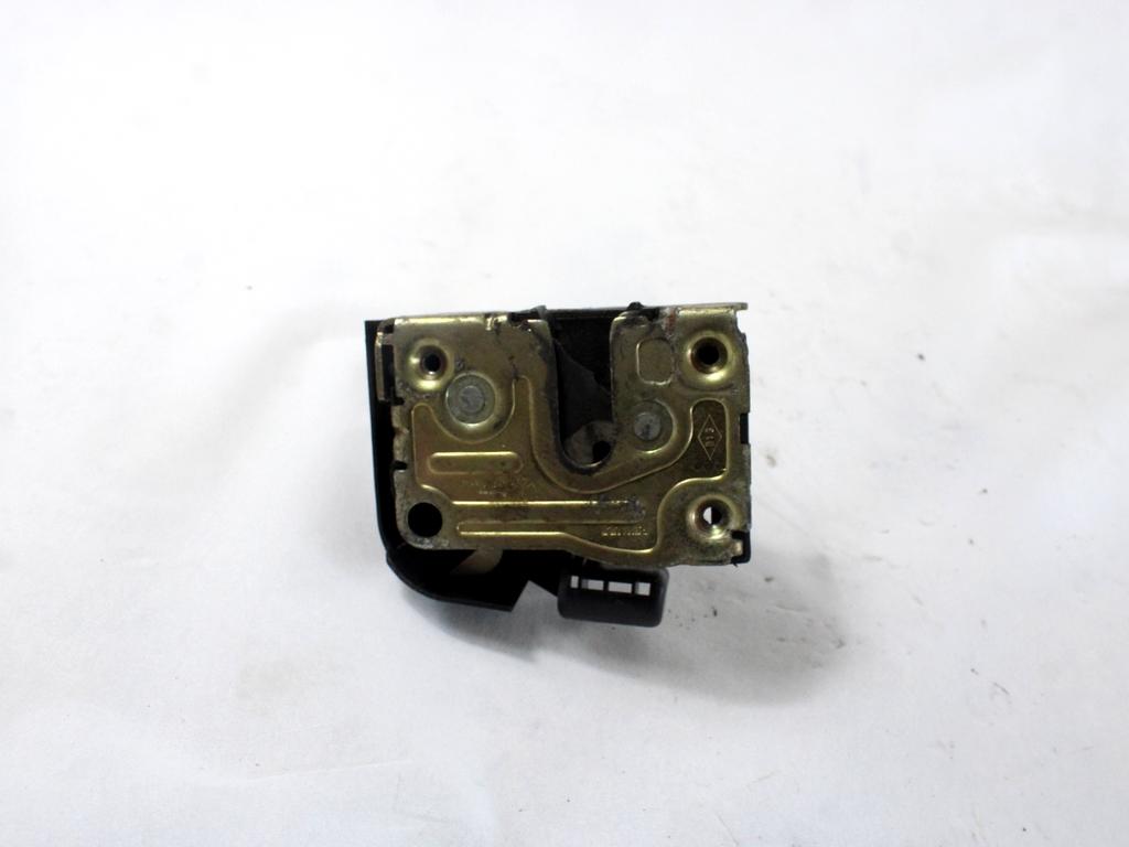 CENTRALNO ZAKLEPANJE PREDNIH LEVIH VRAT OEM N. 7701475081 ORIGINAL REZERVNI DEL RENAULT SCENIC JA0/1 FA0 MK1 R (1999 - 2003) DIESEL LETNIK 2001