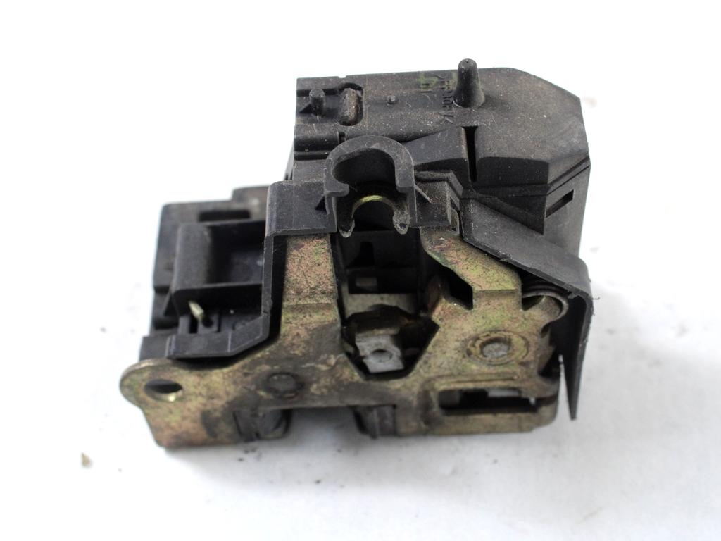 CENTRALNO ZAKLEPANJE ZADNJIH DESNIH VRAT OEM N. 7701473173 ORIGINAL REZERVNI DEL RENAULT SCENIC JA0/1 FA0 MK1 R (1999 - 2003) DIESEL LETNIK 2001