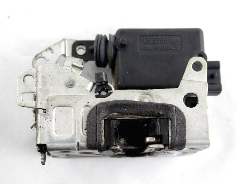 CENTRALNA KLJUCAVNICA ZADJIH LEVIH VRAT OEM N. 8200735248 ORIGINAL REZERVNI DEL DACIA SANDERO MK1 (2008 - 2012) BENZINA/GPL LETNIK 2010