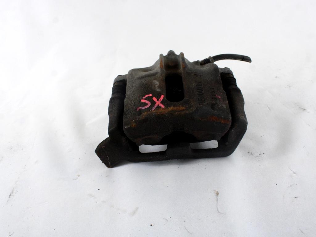 SPREDNJE LEVE ZAVORNE CELJUSTI  OEM N. 7701205832 ORIGINAL REZERVNI DEL RENAULT SCENIC JA0/1 FA0 MK1 R (1999 - 2003) DIESEL LETNIK 2001