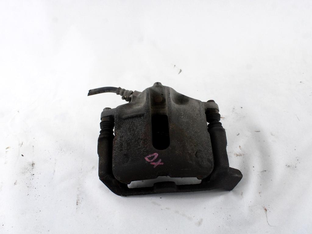 SPREDNJE DESNE ZAVORNE CELJUSTI  OEM N. 7701205833 ORIGINAL REZERVNI DEL RENAULT SCENIC JA0/1 FA0 MK1 R (1999 - 2003) DIESEL LETNIK 2001