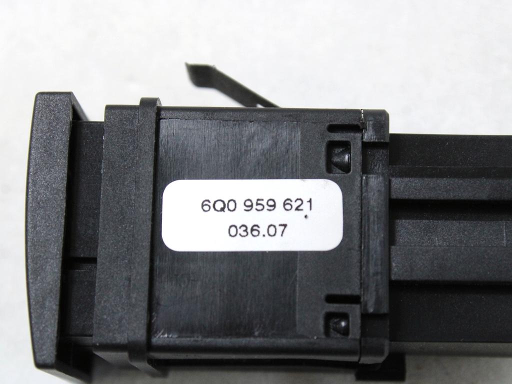 RAZLICNA STIKALA  OEM N. 6Q0959621 ORIGINAL REZERVNI DEL VOLKSWAGEN POLO 9N R (2005 - 10/2009) DIESEL LETNIK 2007