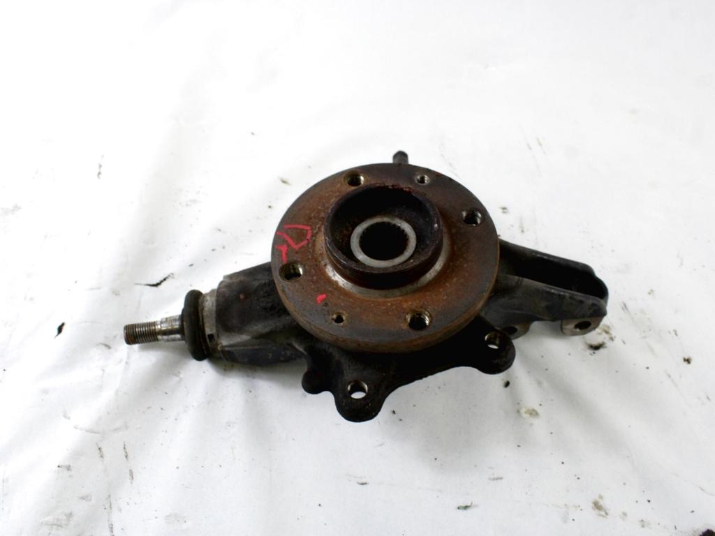 VRTLJIVI LEZAJ DESNO / PESTO KOLESA Z LEZAJEM SPREDAJ OEM N. 364796 ORIGINAL REZERVNI DEL PEUGEOT 308 4A 4B 4C 4E 4H MK1 BER/SW/CC (2007 - 2013) DIESEL LETNIK 2010