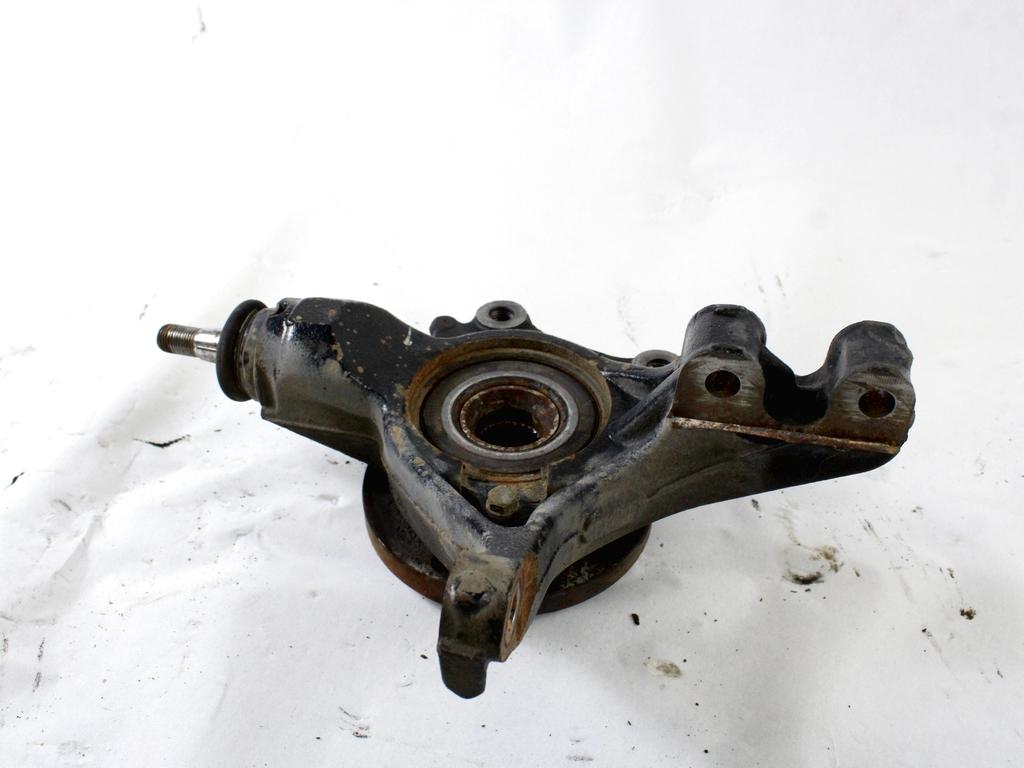 VRTLJIVI LEZAJ DESNO / PESTO KOLESA Z LEZAJEM SPREDAJ OEM N. 364796 ORIGINAL REZERVNI DEL PEUGEOT 308 4A 4B 4C 4E 4H MK1 BER/SW/CC (2007 - 2013) DIESEL LETNIK 2010