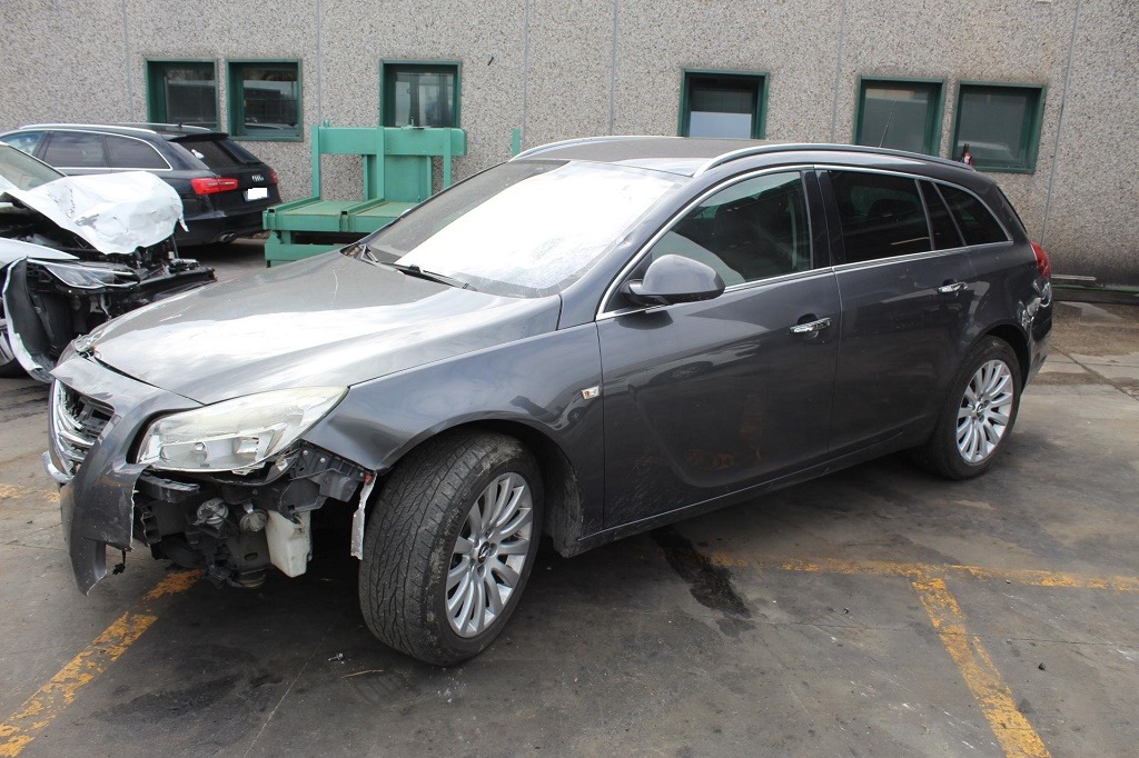 OPEL INSIGNIA A SW 2.0 D 118KW 6M 5P (2010) RICAMBI IN MAGAZZINO